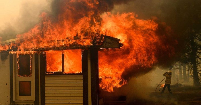 Firefighting plane crashes in Australia with 3 aboard

