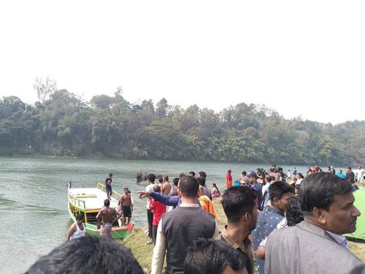 5 killed as boat capsizes in Kaptai lake