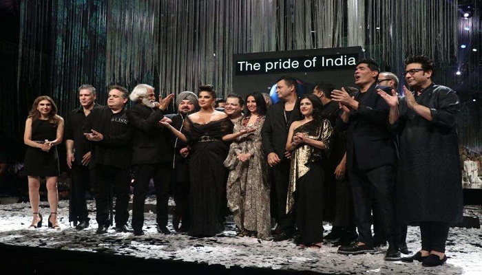 Priyanka hits the ramp in Mumbai, raises heat in black