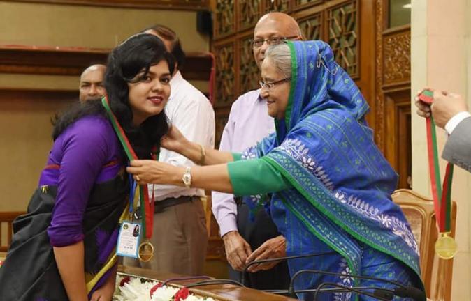Sheikh Hasina distributes Prime Minister Gold Medal to 172 students