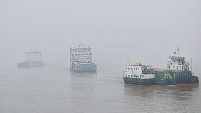 Paturia-Daulatdia ferry service resumes after 6 hrs halt