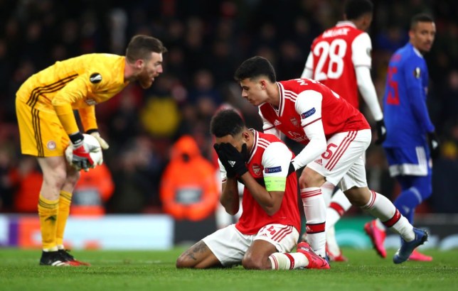 Arsenal knocked out of Europa League in dying seconds by Olympiakos