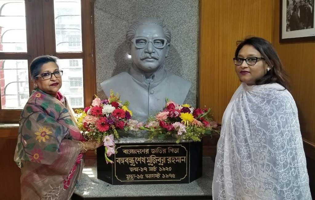 Sheikh Rehana, Saima pay homage to Bangabandhu at Kolkata ‘Baker Hostel’
