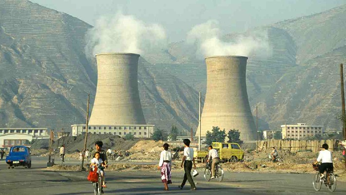 China's power generation decreases in first two months