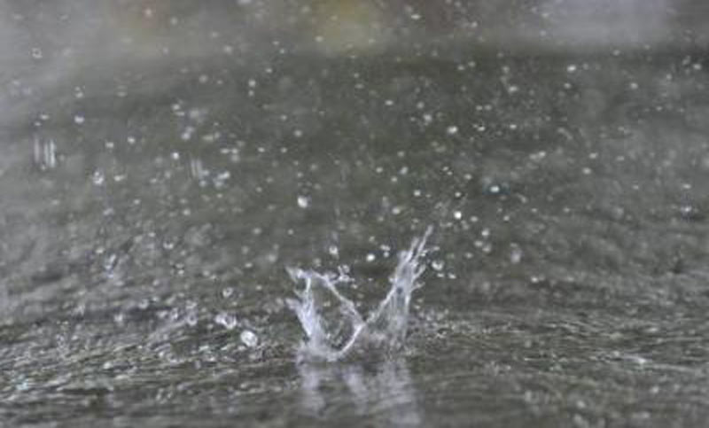 Hailstorm sweeps capital