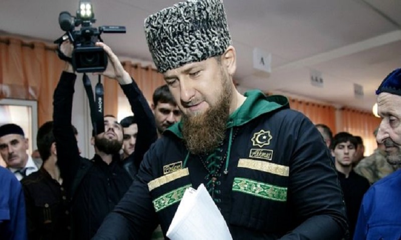 Coronavirus: Chechnya's Ramzan Kadyrov 'flown to Moscow hospital'