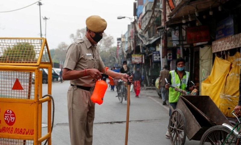 Coronavirus: 5,833 deaths, 208,252 cases reported in India