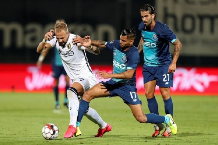 Portuguese league returns as Porto suffer surprise defeat