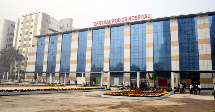 Special team visits corona infected cops at hospitals