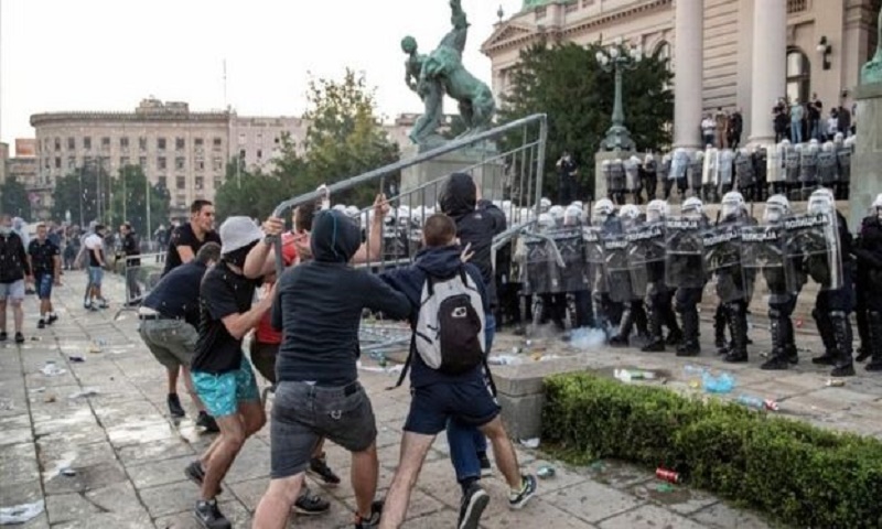 Coronavirus: Serbia scraps curfew plan for Belgrade after protests