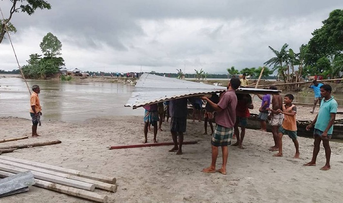 Turbulent Teesta wreaking havoc in Kurigram, Gaibandha 