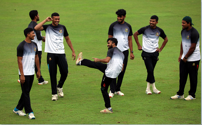 Players flout bio-bubble