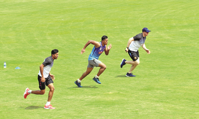 Tigers resume practice 