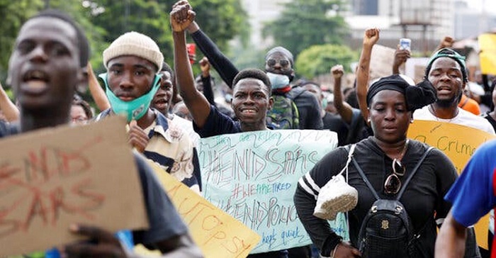 Nigeria unrest: Protesters 'shot dead' in Lagos
