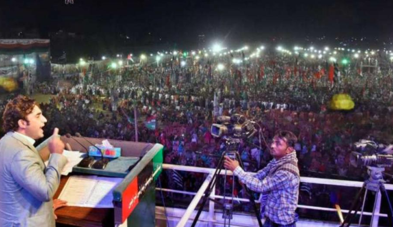 Imran Khan 'lost' Karachi after PDM's rally