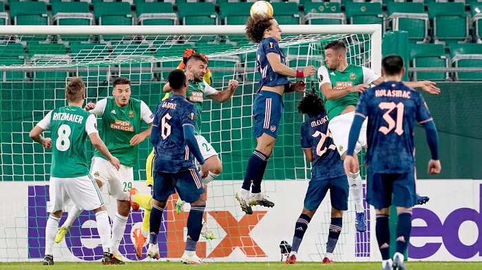 Arsenal and Rangers win as Europa League group stage kicks off