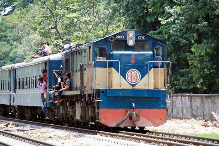 Dhaka’s rail link with Mymensingh-Rajshahi resume after one and half hrs
