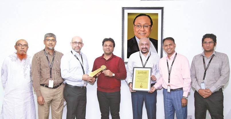 Bashundhara Group receives Superbrands Award for LP Gas
