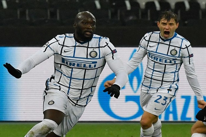 Lukaku double keeps Inter alive in Champions League