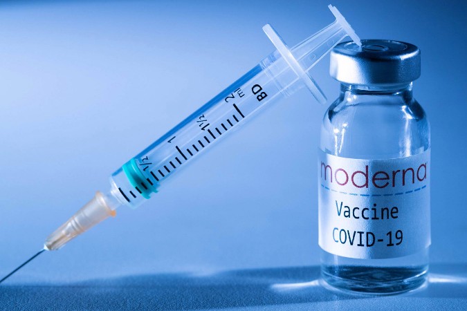 Boston doctor reports serious allergic reaction after getting Moderna’s COVID vaccine