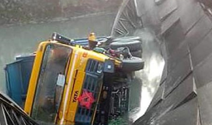 3 killed as bailey bridge collapses in Rangamati