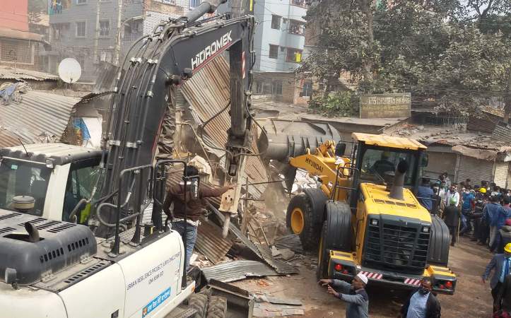 DNCC faces obstruction during eviction drive in Mirpur