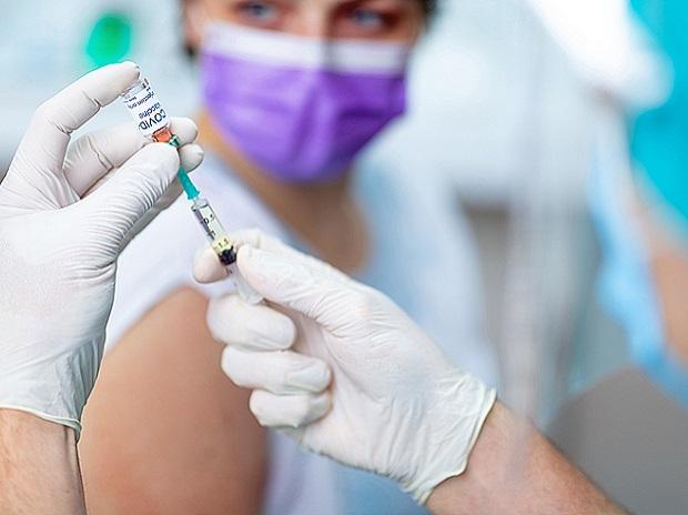 People aged 40 and above will get corona vaccine: Health minister