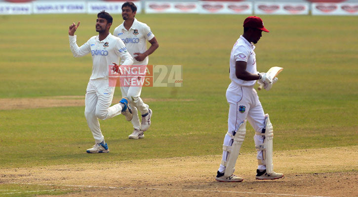 West Indies 325-6 at lunch vs Bangladesh