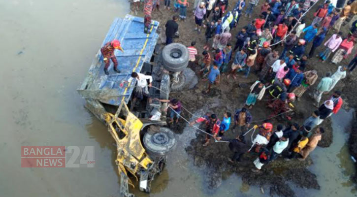 2 killed as truck falls into ditch in Sylhet