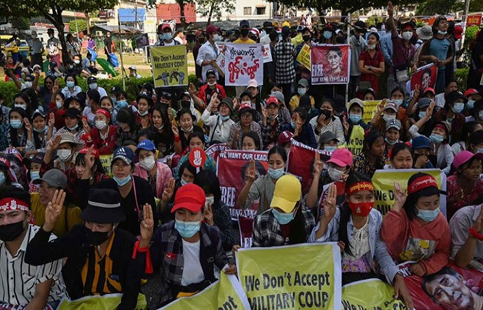 Actor arrested after 2 Myanmar protesters killed by gunfire