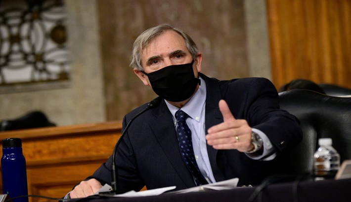 Senators revive bill to combat Chinese censorship of US companies