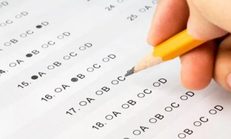 42000 candidates appear in JKSSB examination for Class IV posts in Srinagar