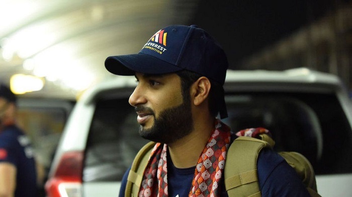 Bahraini prince takes AstraZeneca vaccine to Everest without approval