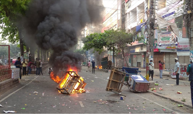 20 injured as BNP, cops clash in Chattogram