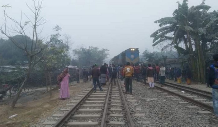 Man killed as train hits motorcycle in Jashore