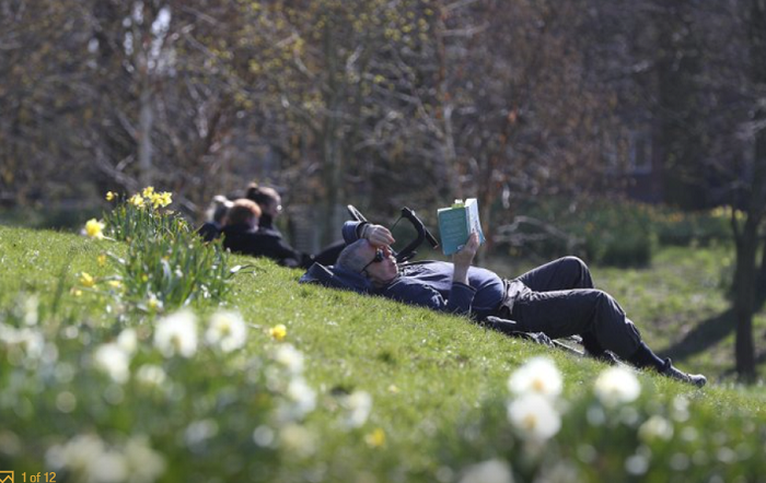 UK eyes testing COVID-19 passports at mass gatherings