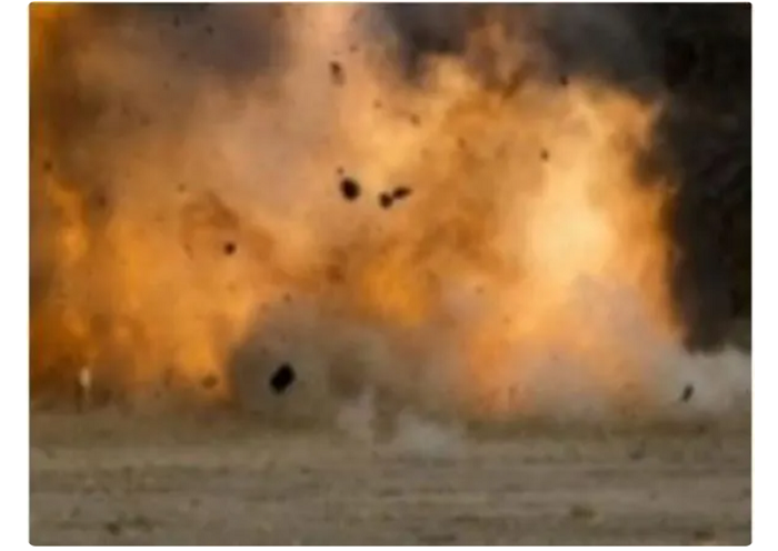 7 injured in blast at football ground in Karachi