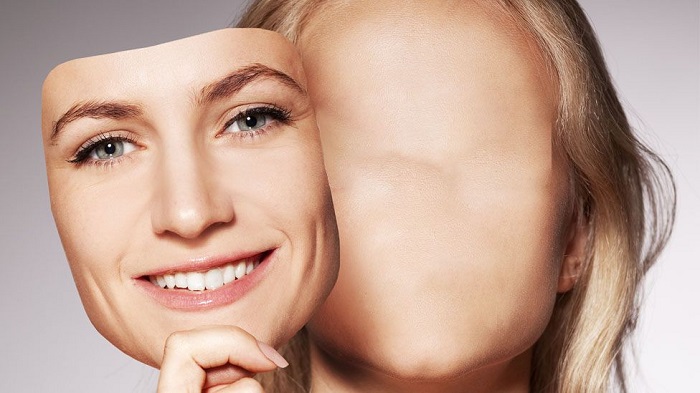 MI5 warns of spies using LinkedIn to trick staff into spilling secrets
