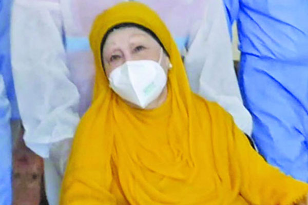 Khaleda Zia will have to stay in hospital for 2-3 days more 
