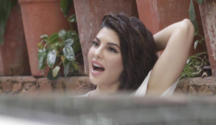 Jacqueline Fernandez suggests yoga to deal with lockdown