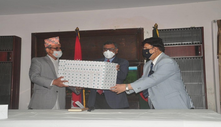 Bangladesh hands over medicines, PPE for Covid  affected people of Nepal