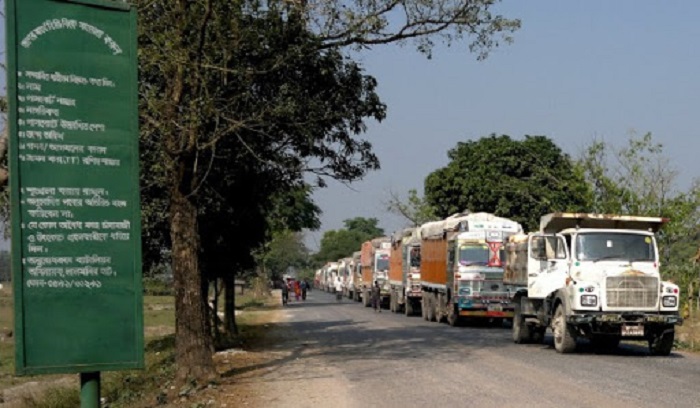 Trade through Burimari land port to remain suspended for 6 days