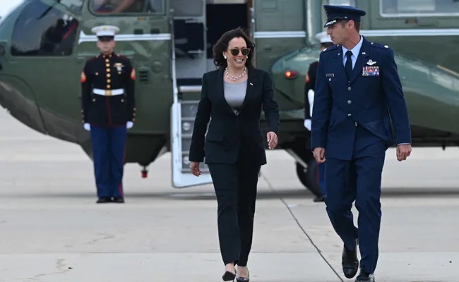 Kamala Harris’s plane forced to turn around due to technical fault