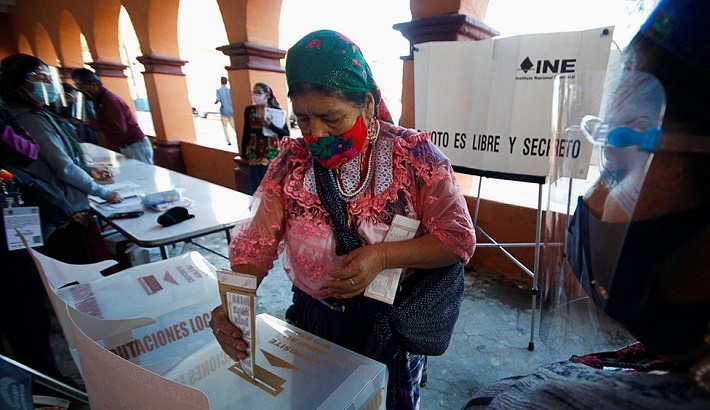 Mexico elections: President's majority to shrink after crime-hit poll
