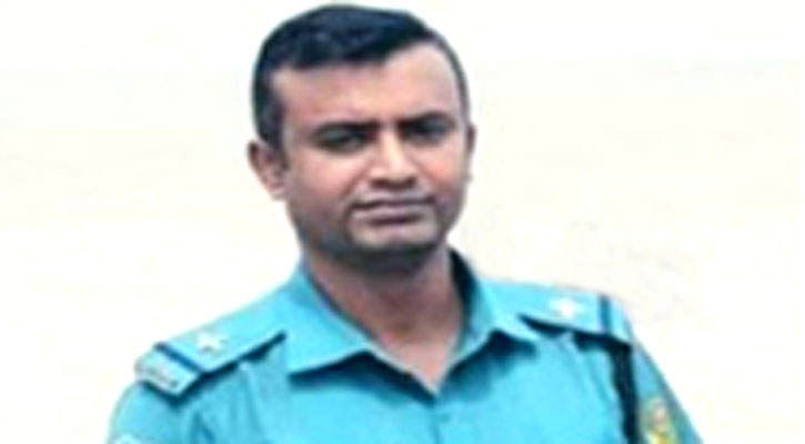 Cop killed as microbus hit him in Chattogram