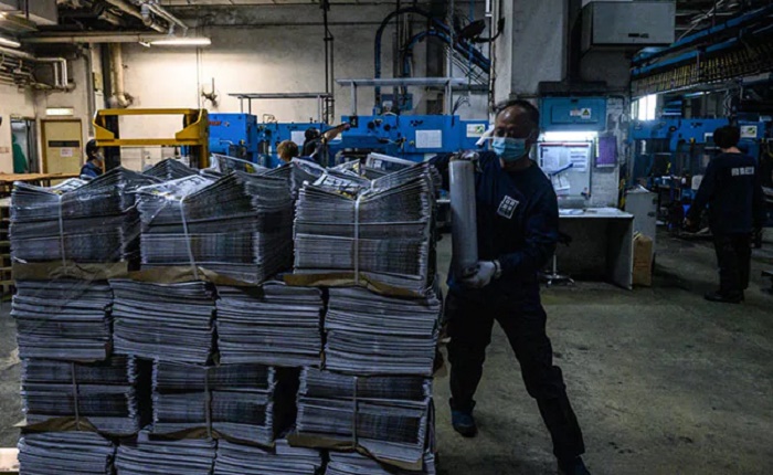 Taiwan's Apple Daily says it will continue operations