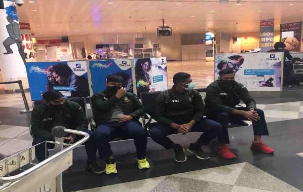 Tigers arrive in Harare for a long tour