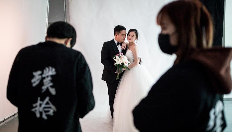 Most romantic relationships start as friendships, study finds