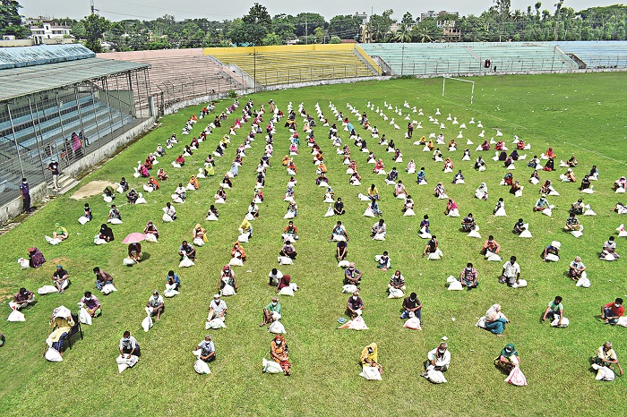 24,000 families in 8 districts of Rangpur division receive food aid from Bashundhara Group

