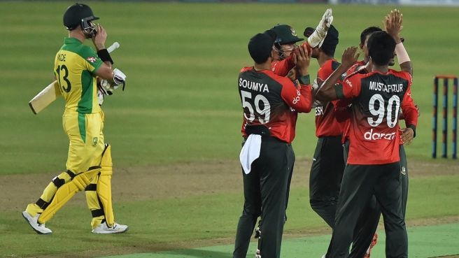 Australia set easy target for Bangladesh